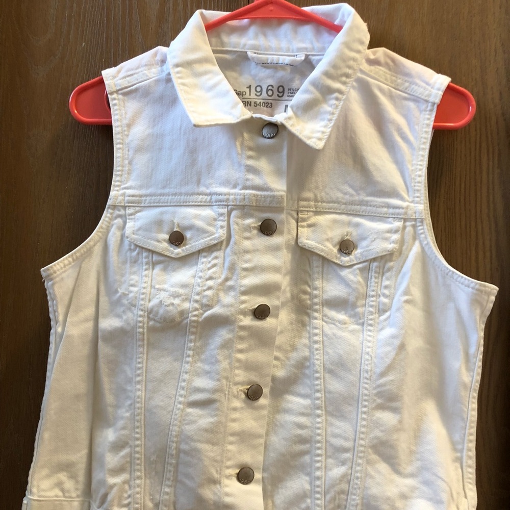 *SOLD* GAP Distressed Denim Jacket